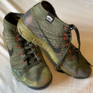 Nike fly knit chukka booties